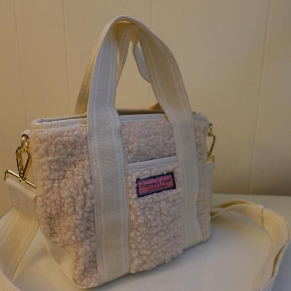 Vineyard-vines Women's White and Cream Bag